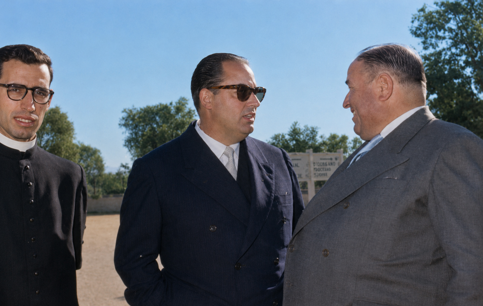 Comendador na Inauguração da Fundação José Nunes Martins, 1958